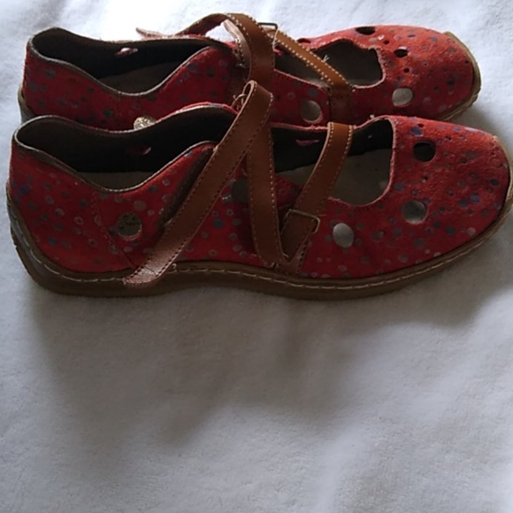 Rieker red strappy shoes - Picture 2 of 3